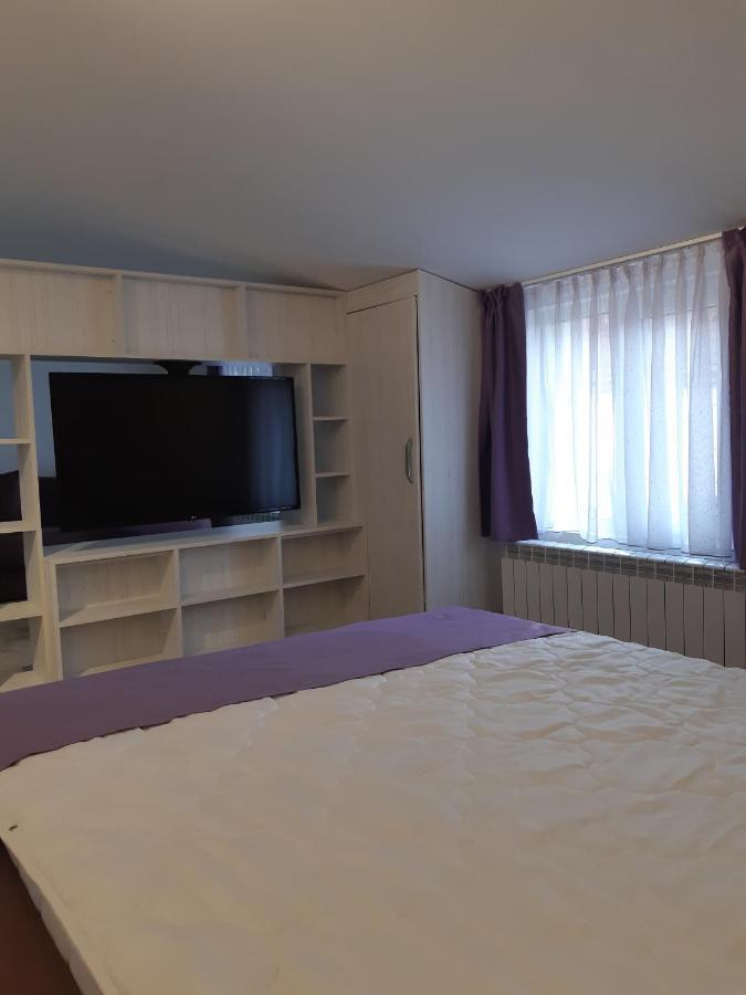 Apartament Magnolia Nearby City Center With Parking Sibiu Ngoại thất bức ảnh