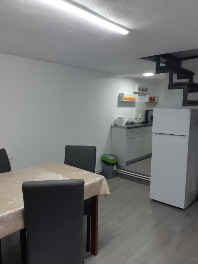 Apartament Magnolia Nearby City Center With Parking Sibiu Ngoại thất bức ảnh